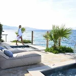 Paradisso Beach Villas *