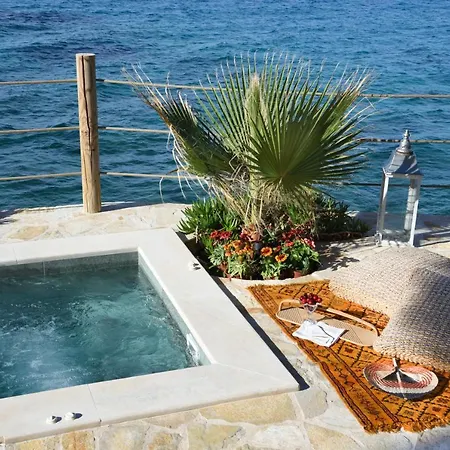 Paradisso Beach Villas