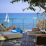 Paradisso Beach Villas