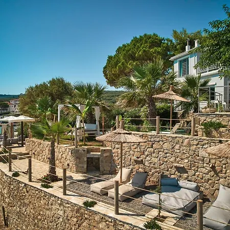 Villa Paradisso Beach Villas
