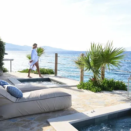 Paradisso Beach Villas *