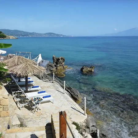 Paradisso Beach Villas