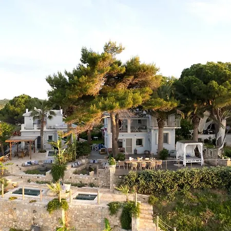 Villa Paradisso Beach Villas
