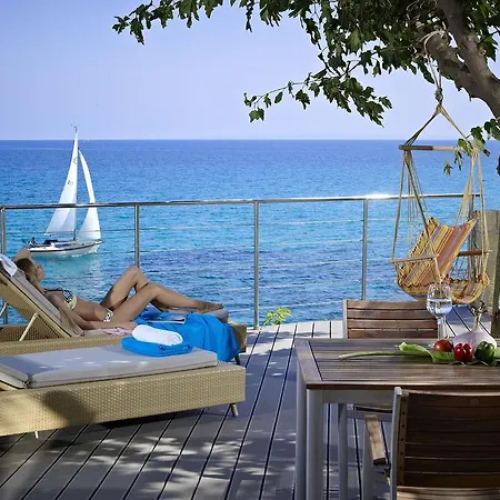 Paradisso Beach Villas