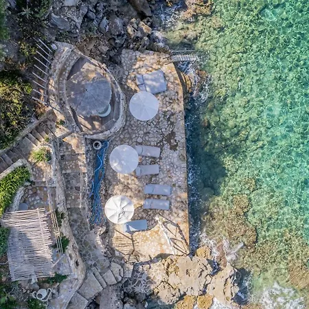 Villa Paradisso Beach Villas Amoudi