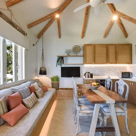 Paradisso Beach Villas Amoudi